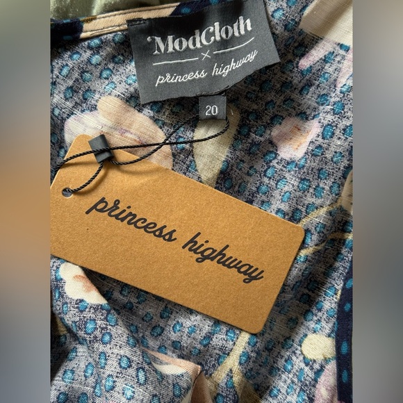 Modcloth x Princess Highway Floral Strawberry Printed Mini Dress 20 - Picture 5 of 6